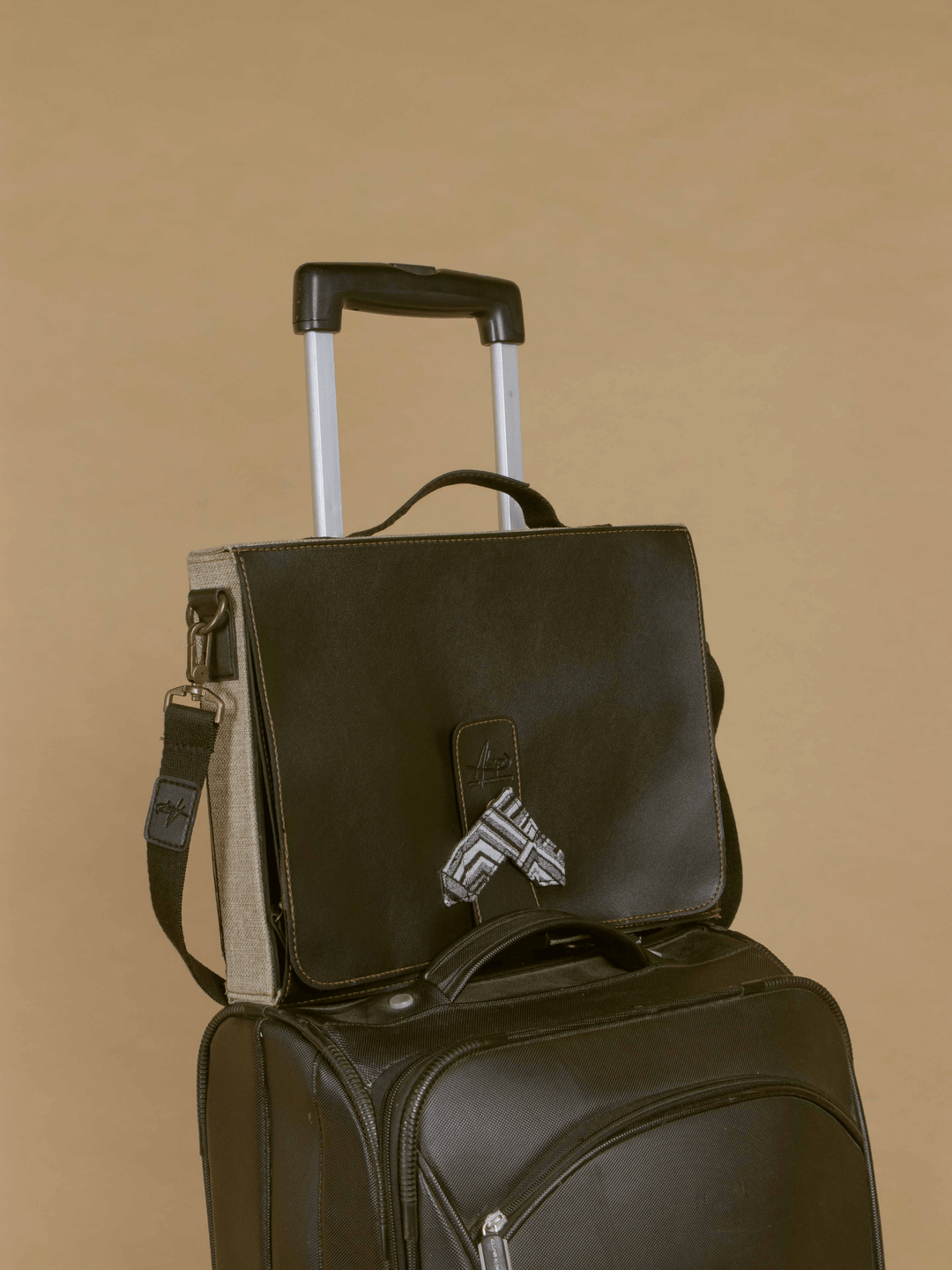 La Mesita Vegan Leather Portable Workspace in Midnight