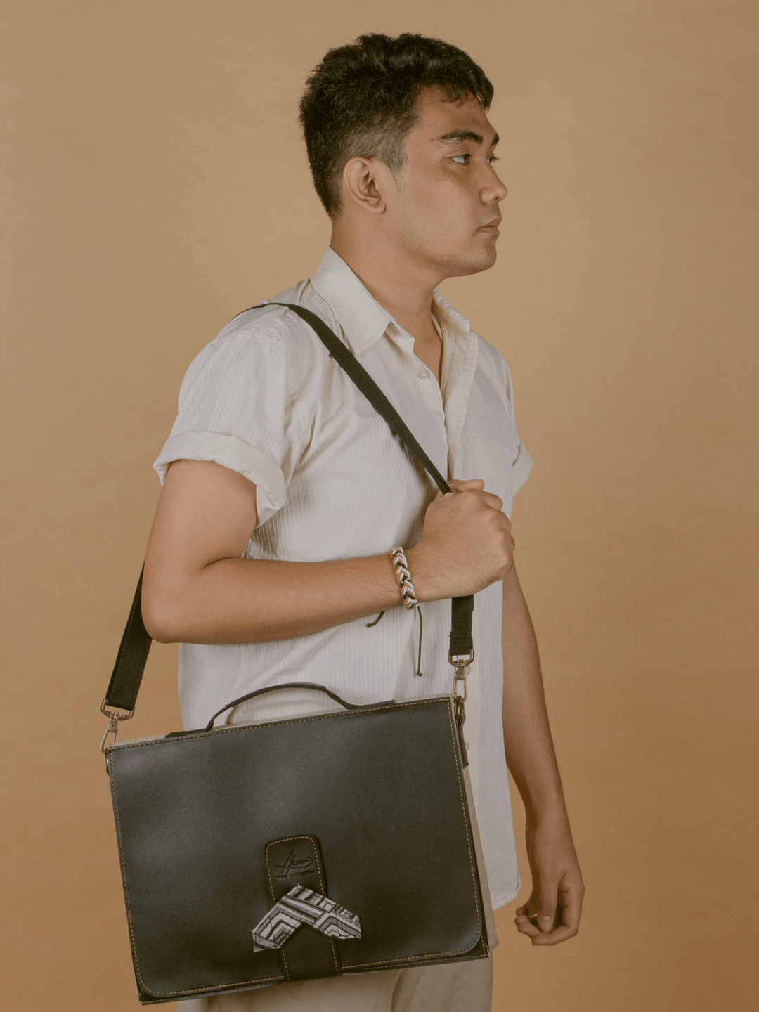 La Mesita Vegan Leather Portable Workspace in Midnight