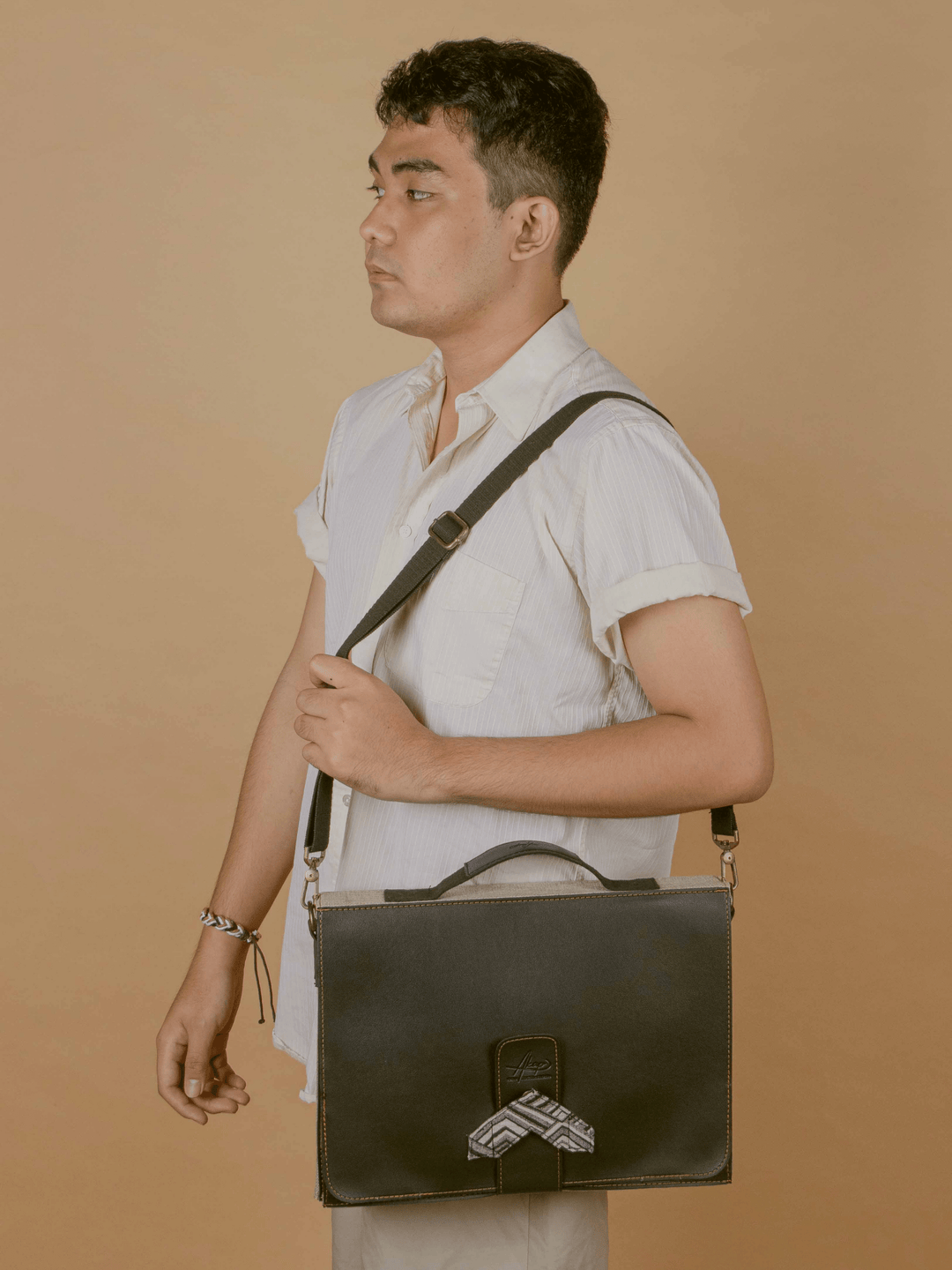 La Mesita Vegan Leather Portable Workspace in Midnight